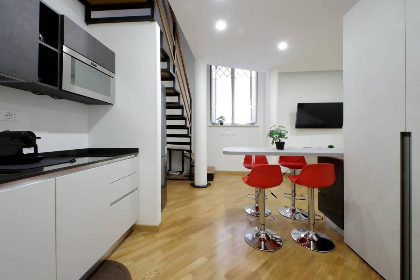 Trevi Barberini Apartment